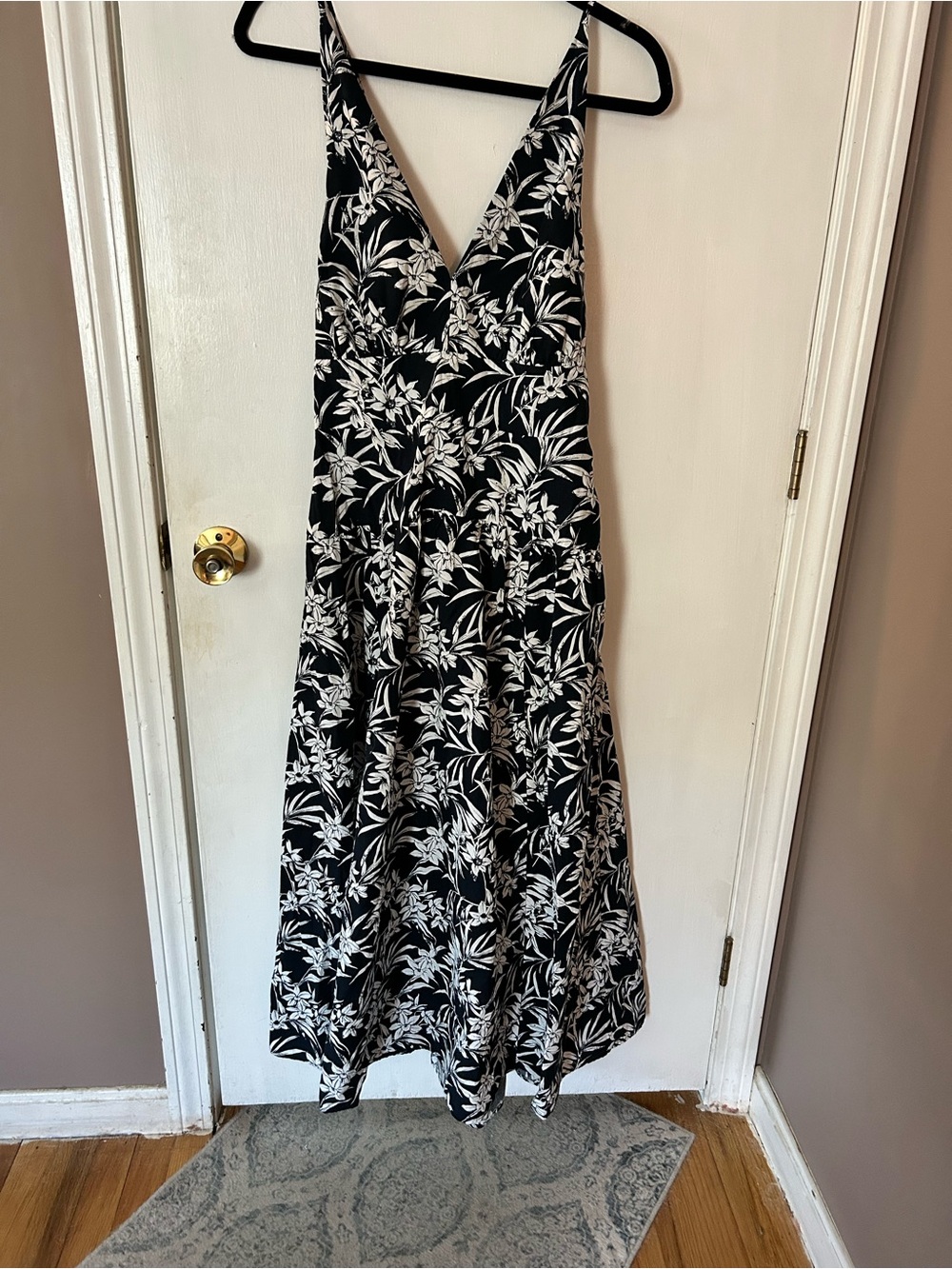 Madewell Navy and White Floral V-Neck Maxi Dress
